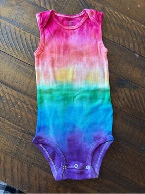 BRAND NEW Baby Rainbow Tie-Dye One-Piece Bodysuit - onesie 18 months
MADE BY ME
